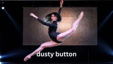 Dusty Button